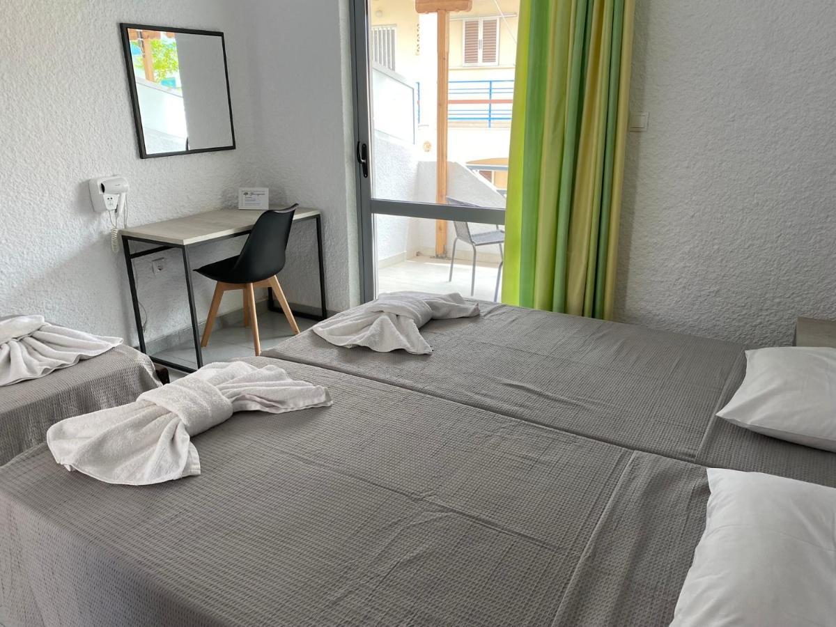 Georgina Hotell Agia Marina  Exteriör bild